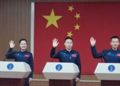 China launches 3 astronauts to Tiangong space station on Shenzhou 19 mission (video)