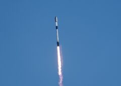 SpaceX launches 24 Starlink satellites to orbit from California (video)